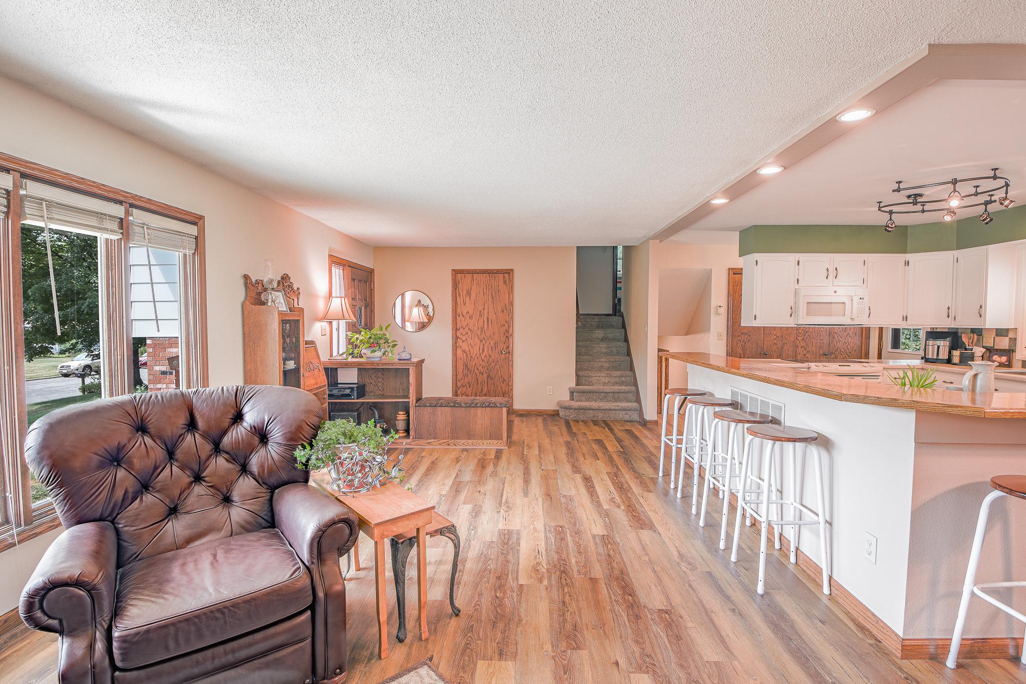 View of Residential at 944 Longview Drive, Saint Cloud MN 56304, Saint Cloud (8 of 44) - Mike Wilen | Minnesota Team Real Estate