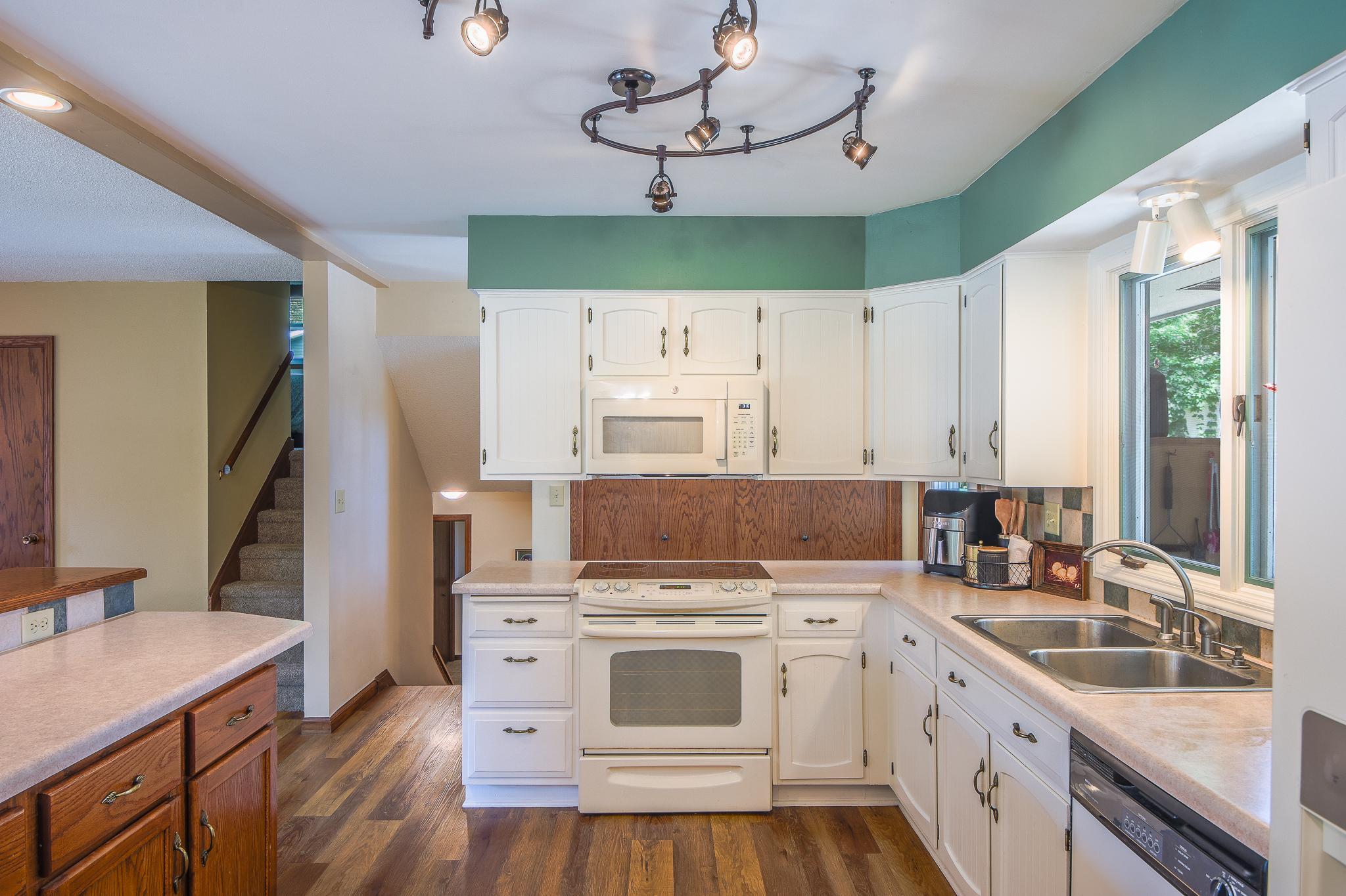 View of Residential at 944 Longview Drive, Saint Cloud MN 56304, Saint Cloud (13 of 44) - Mike Wilen | Minnesota Team Real Estate