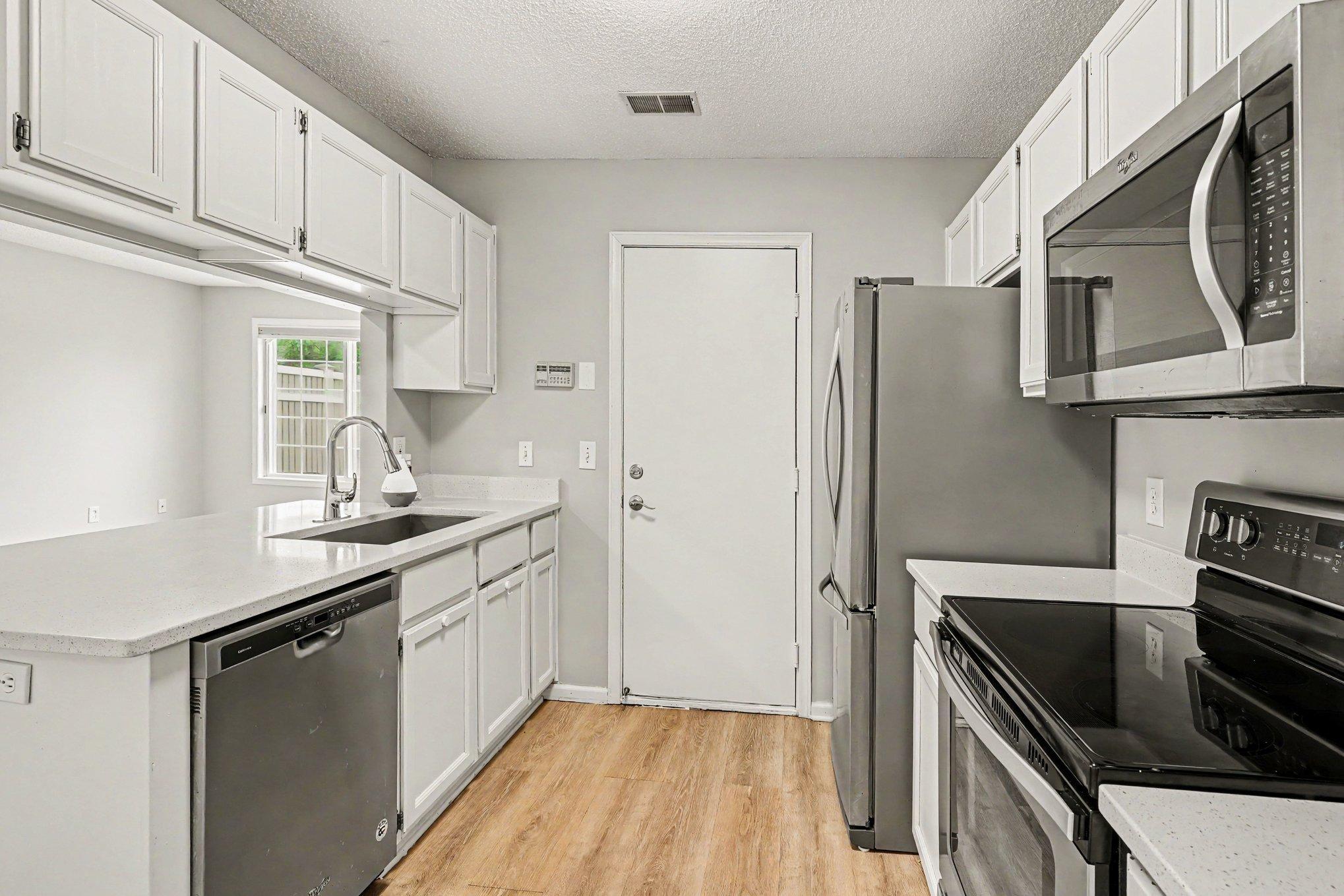 View of Residential at 4300 Meghan Lane #302, Eagan MN 55122, Eagan (6 of 22) - Mike Wilen | Minnesota Team Real Estate