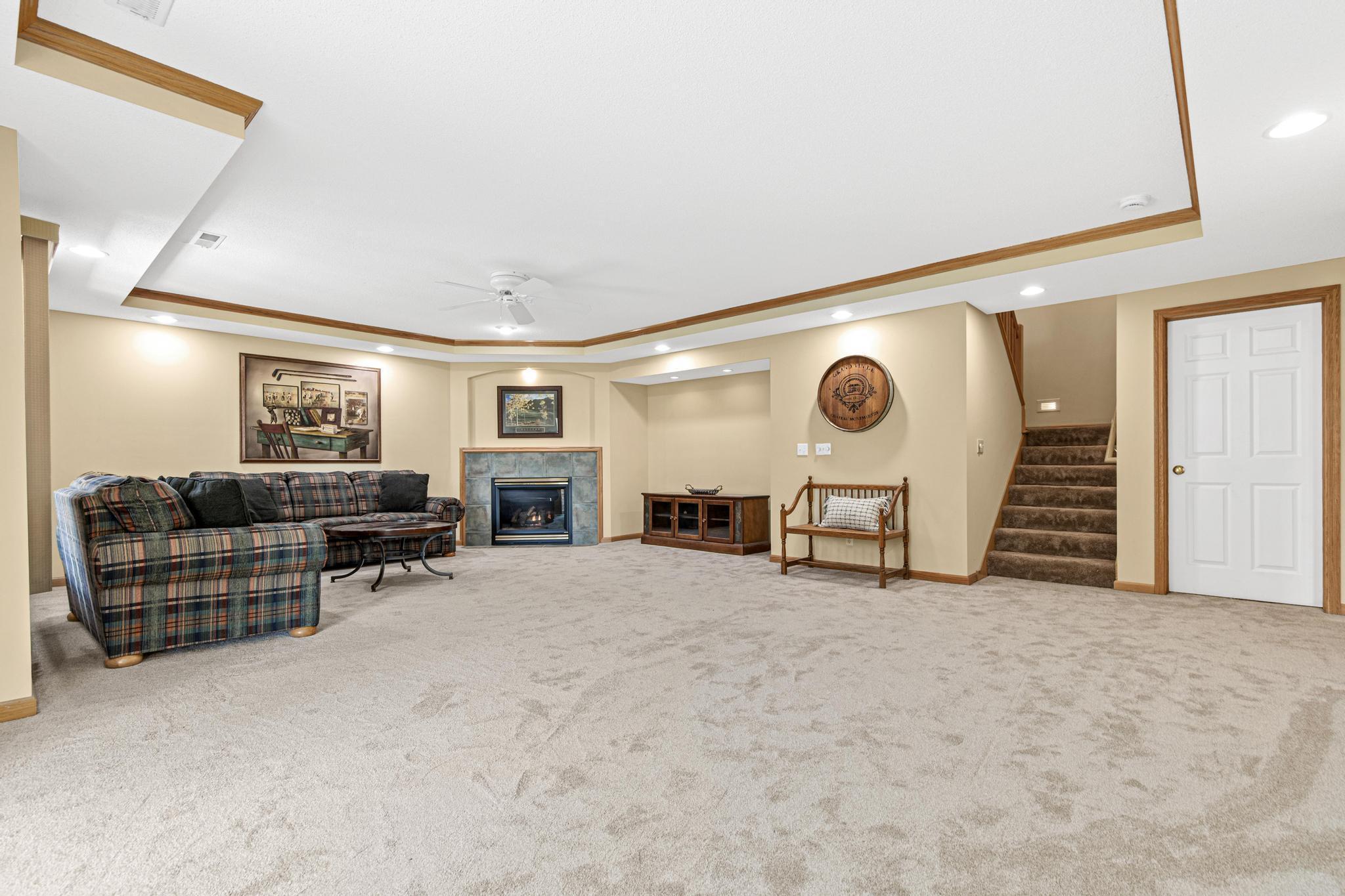 View of Residential at 408 Holly Lane, Oakdale MN 55128, Oakdale (32 of 50) - Mike Wilen | Minnesota Team Real Estate