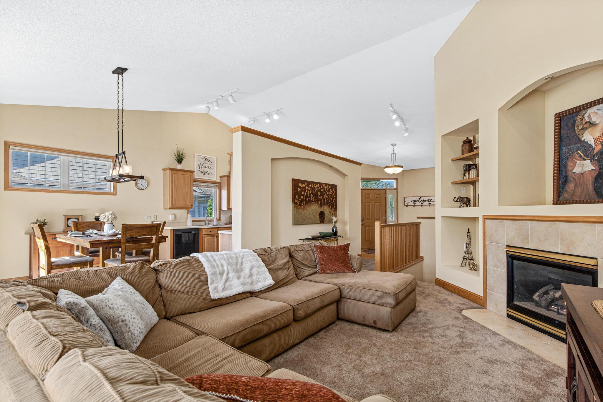 View of Residential at 408 Holly Lane, Oakdale MN 55128, Oakdale (18 of 50) - Mike Wilen | Minnesota Team Real Estate
