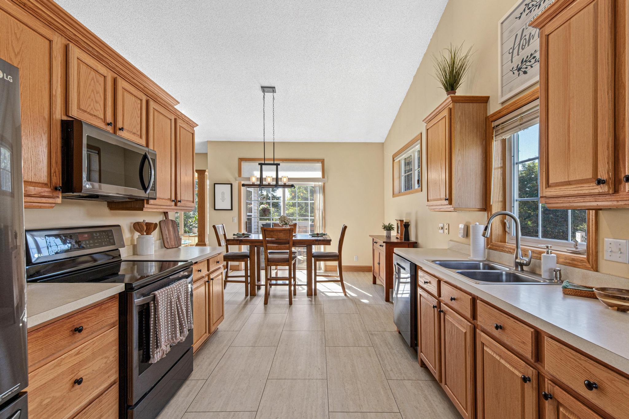 View of Residential at 408 Holly Lane, Oakdale MN 55128, Oakdale (7 of 50) - Mike Wilen | Minnesota Team Real Estate