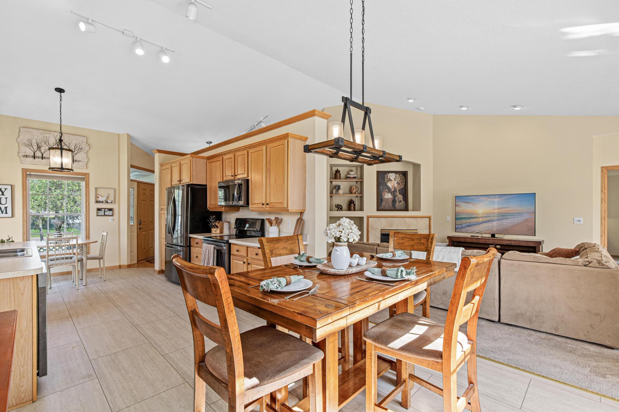 View of Residential at 408 Holly Lane, Oakdale MN 55128, Oakdale (11 of 50) - Mike Wilen | Minnesota Team Real Estate