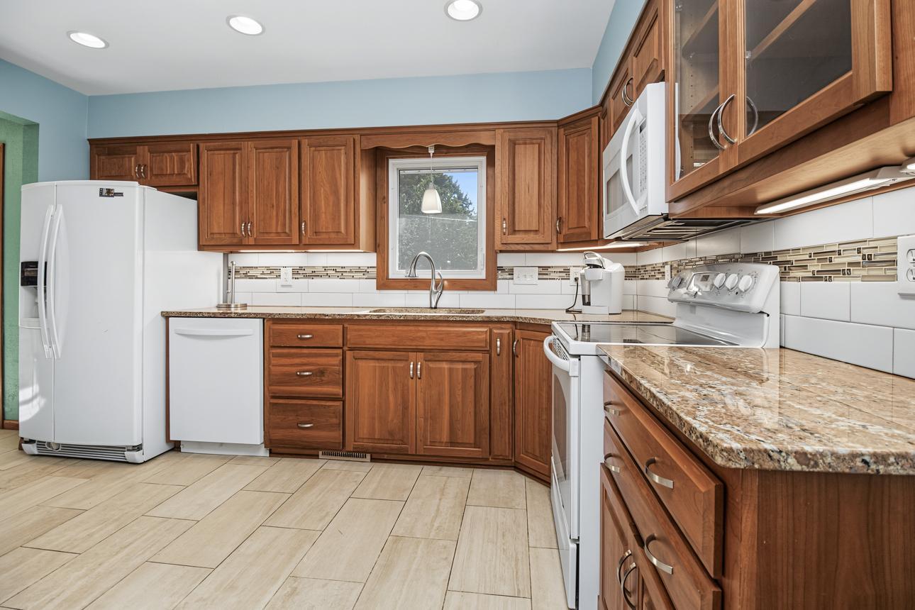 View of Residential at 2842 Marion Street, Roseville MN 55113, Roseville (11 of 23) - Mike Wilen | Minnesota Team Real Estate