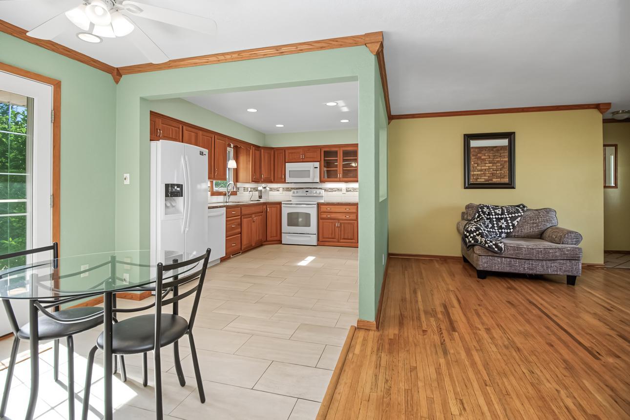 View of Residential at 2842 Marion Street, Roseville MN 55113, Roseville (7 of 23) - Mike Wilen | Minnesota Team Real Estate