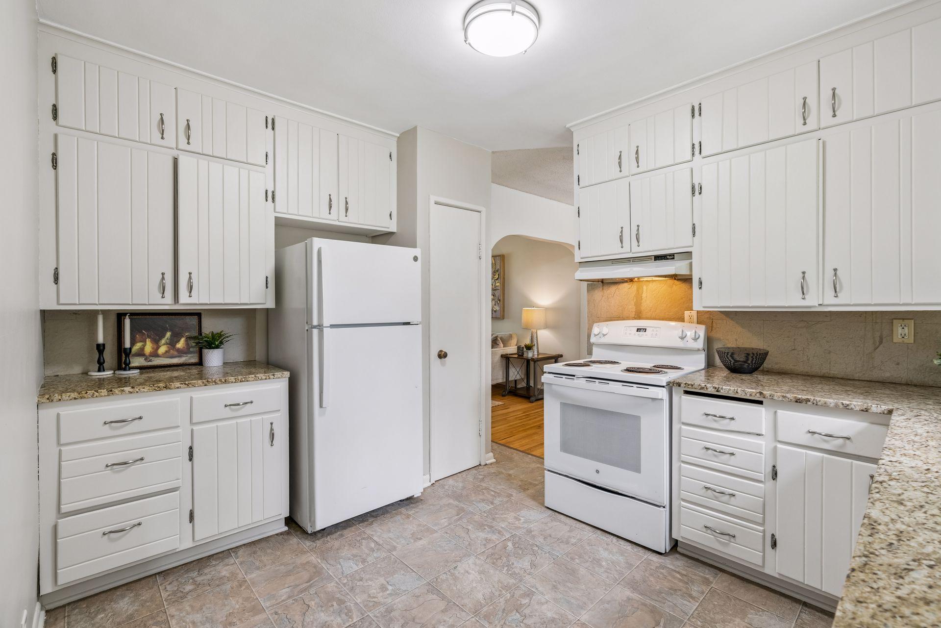 View of Residential at 2417 Parkview Boulevard, Golden Valley MN 55422, Golden Valley (8 of 24) - Mike Wilen | Minnesota Team Real Estate