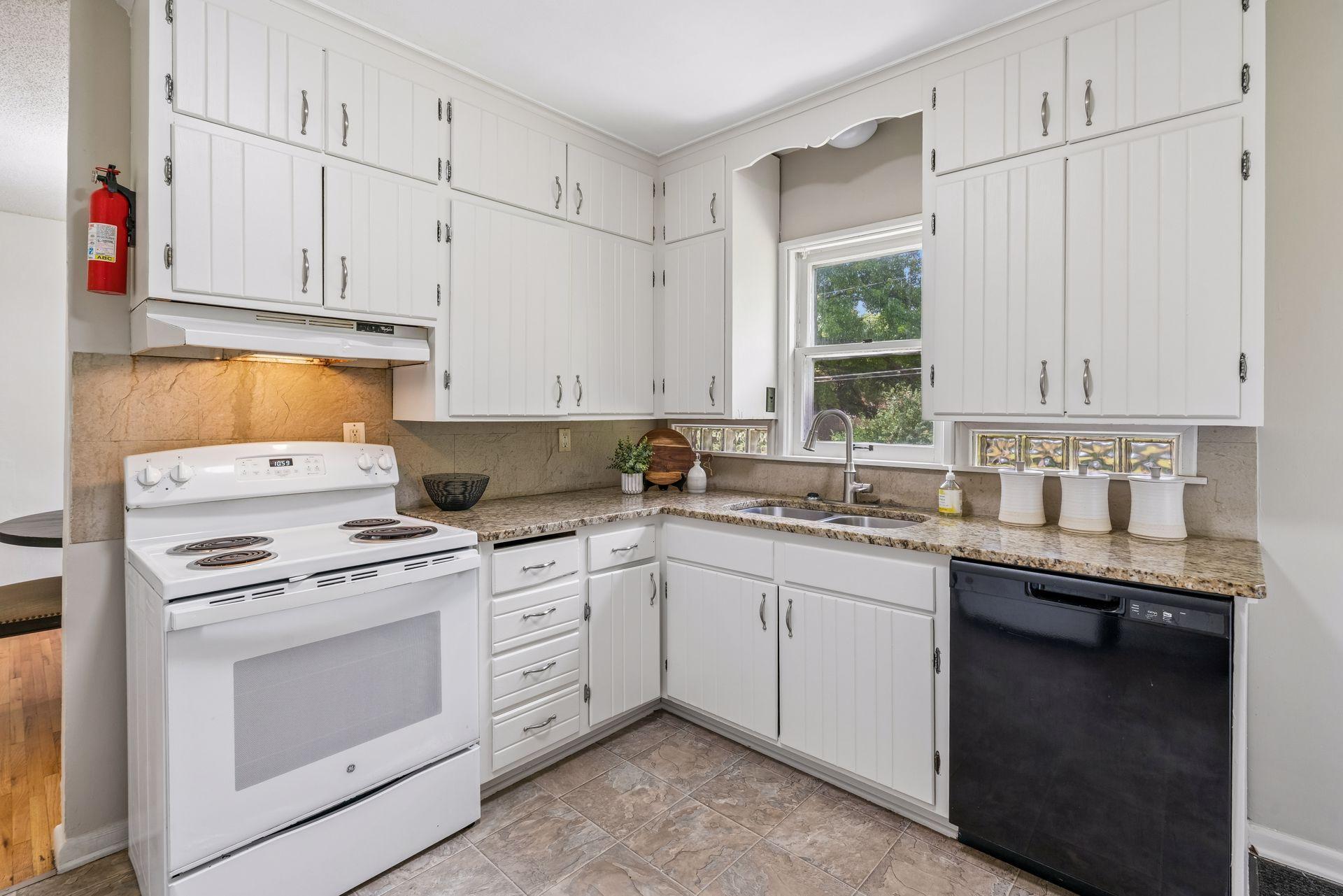 View of Residential at 2417 Parkview Boulevard, Golden Valley MN 55422, Golden Valley (7 of 24) - Mike Wilen | Minnesota Team Real Estate