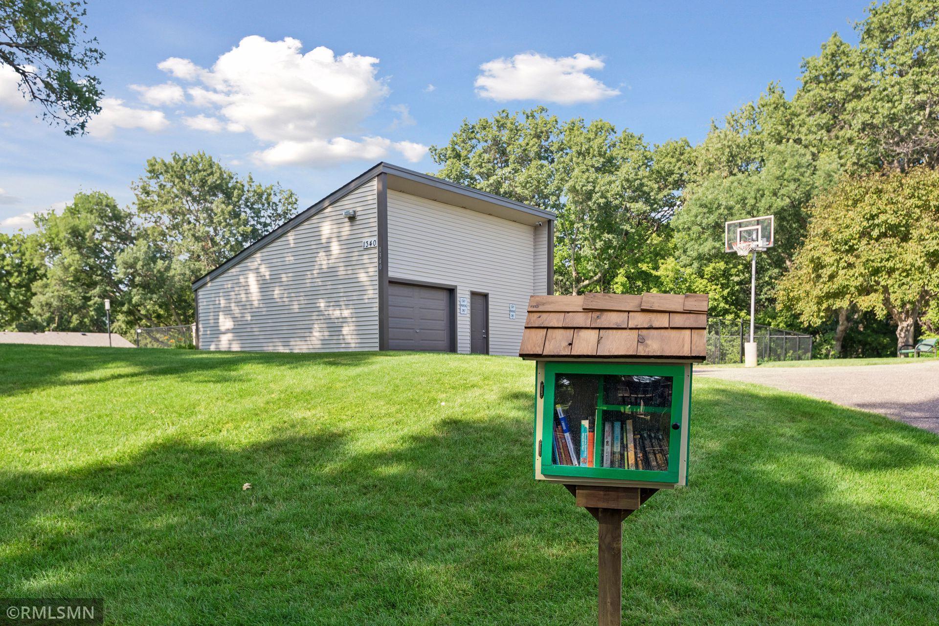View of Residential at 4384 Arden View Court, Arden Hills MN 55112, Arden Hills (41 of 41) - Mike Wilen | Minnesota Team Real Estate