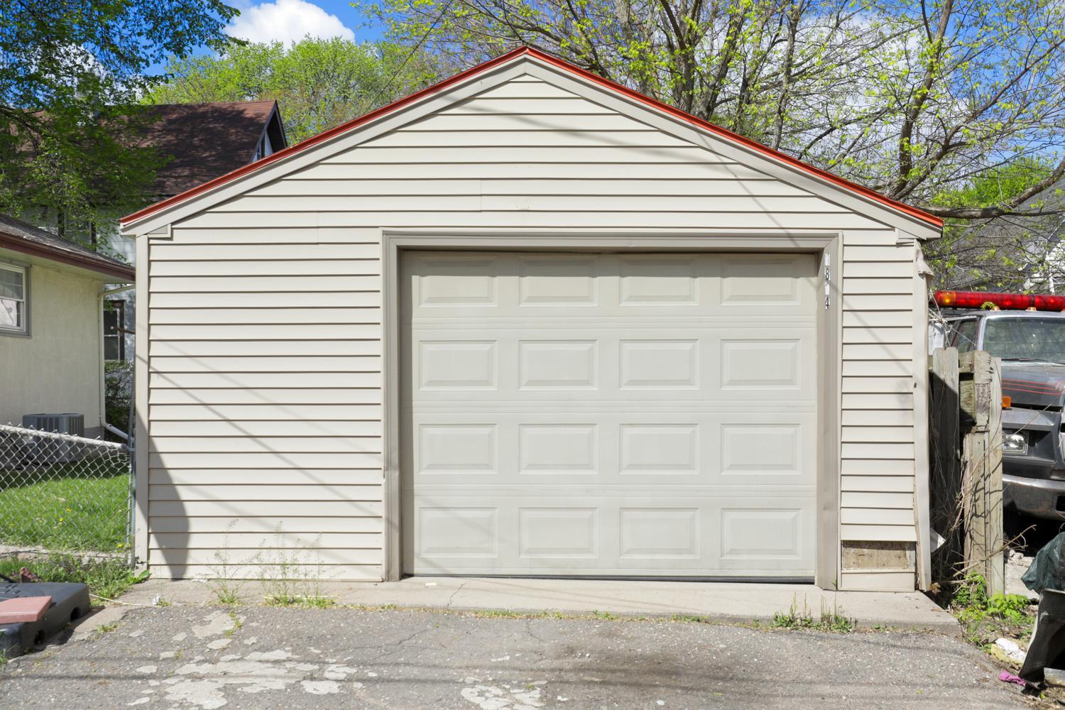 View of Residential at 1814 4th Avenue, Minneapolis MN 55405, Minneapolis (26 of 30) - Mike Wilen | Minnesota Team Real Estate