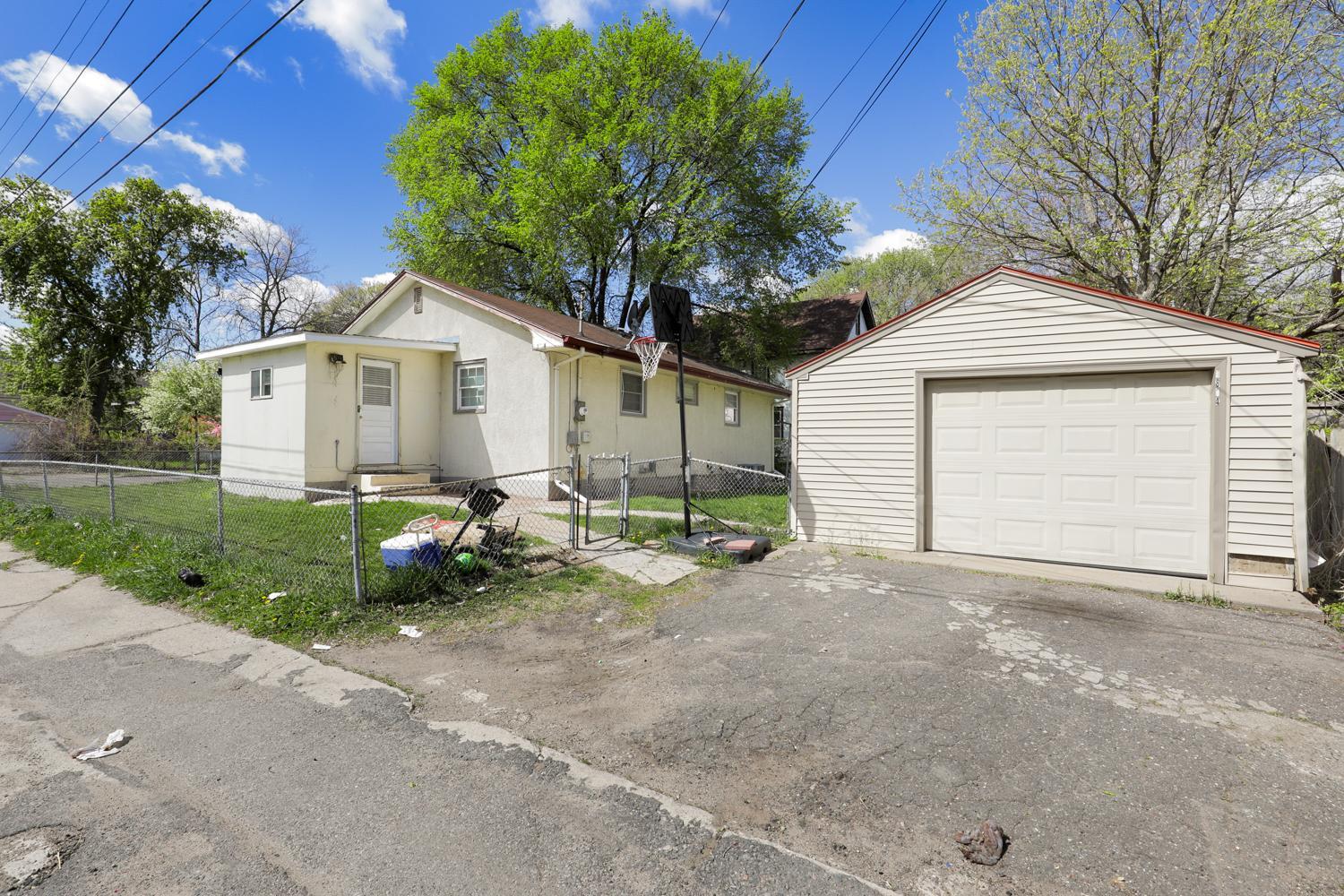 View of Residential at 1814 4th Avenue, Minneapolis MN 55405, Minneapolis (27 of 30) - Mike Wilen | Minnesota Team Real Estate