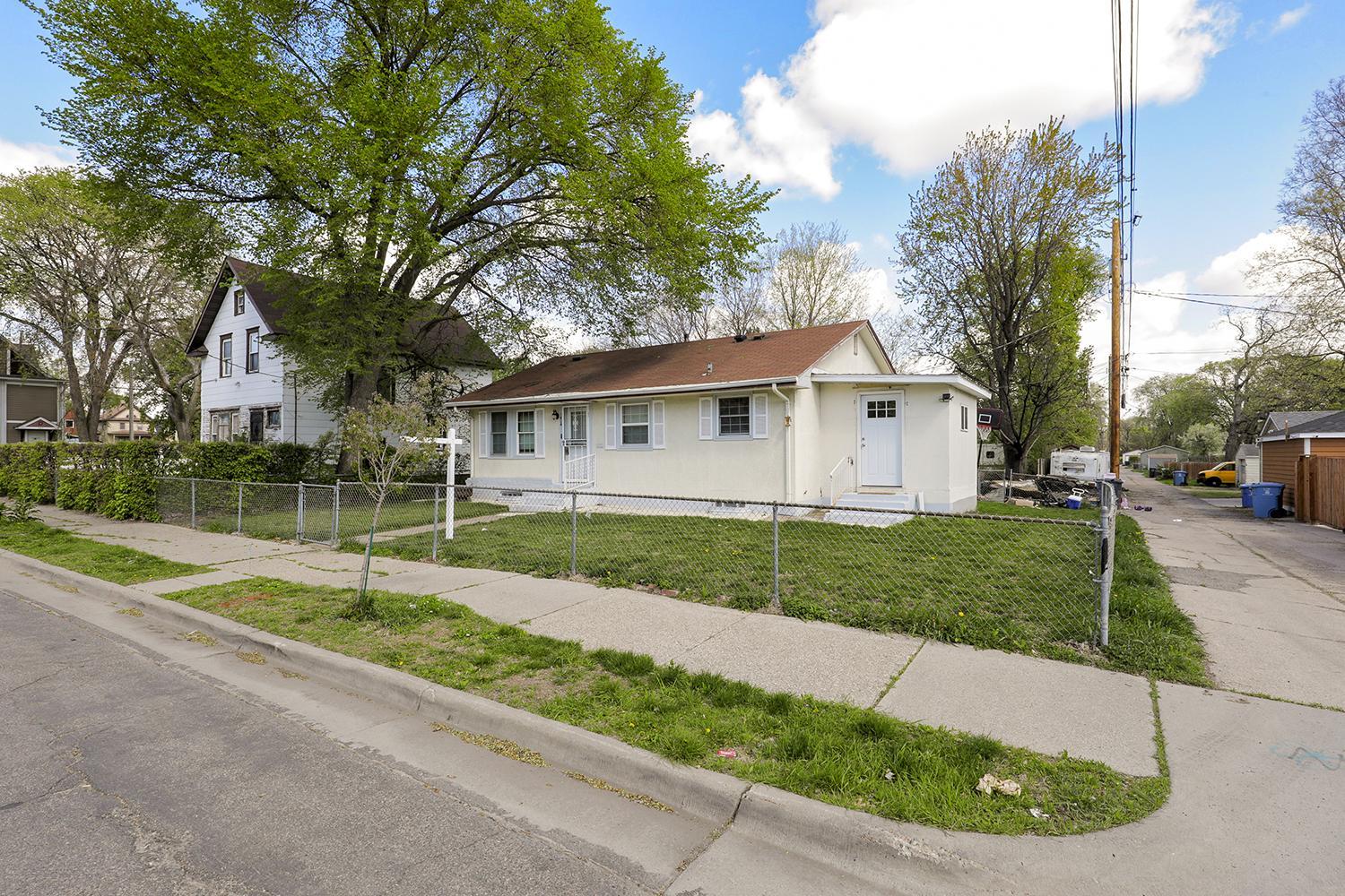 View of Residential at 1814 4th Avenue, Minneapolis MN 55405, Minneapolis (29 of 30) - Mike Wilen | Minnesota Team Real Estate