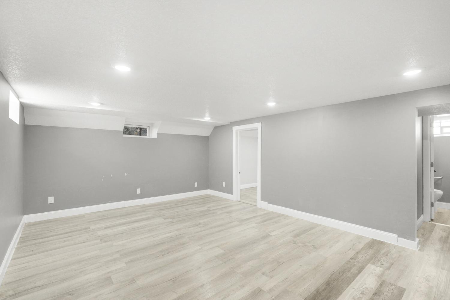 View of Residential at 1814 4th Avenue, Minneapolis MN 55405, Minneapolis (20 of 30) - Mike Wilen | Minnesota Team Real Estate