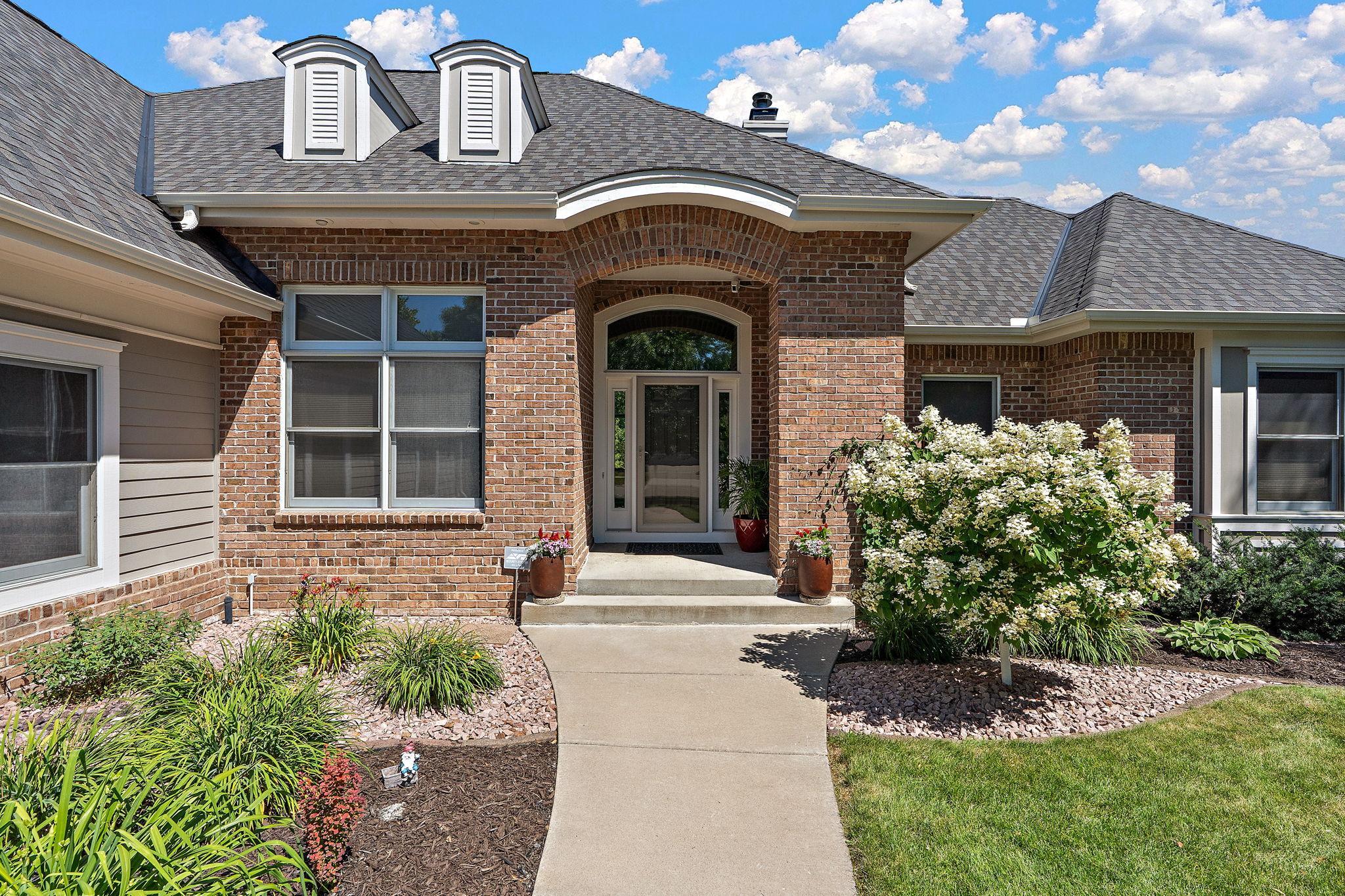 View of Residential at 8072 Enclave Circle, Woodbury MN 55125, Woodbury (4 of 62) - Mike Wilen | Minnesota Team Real Estate