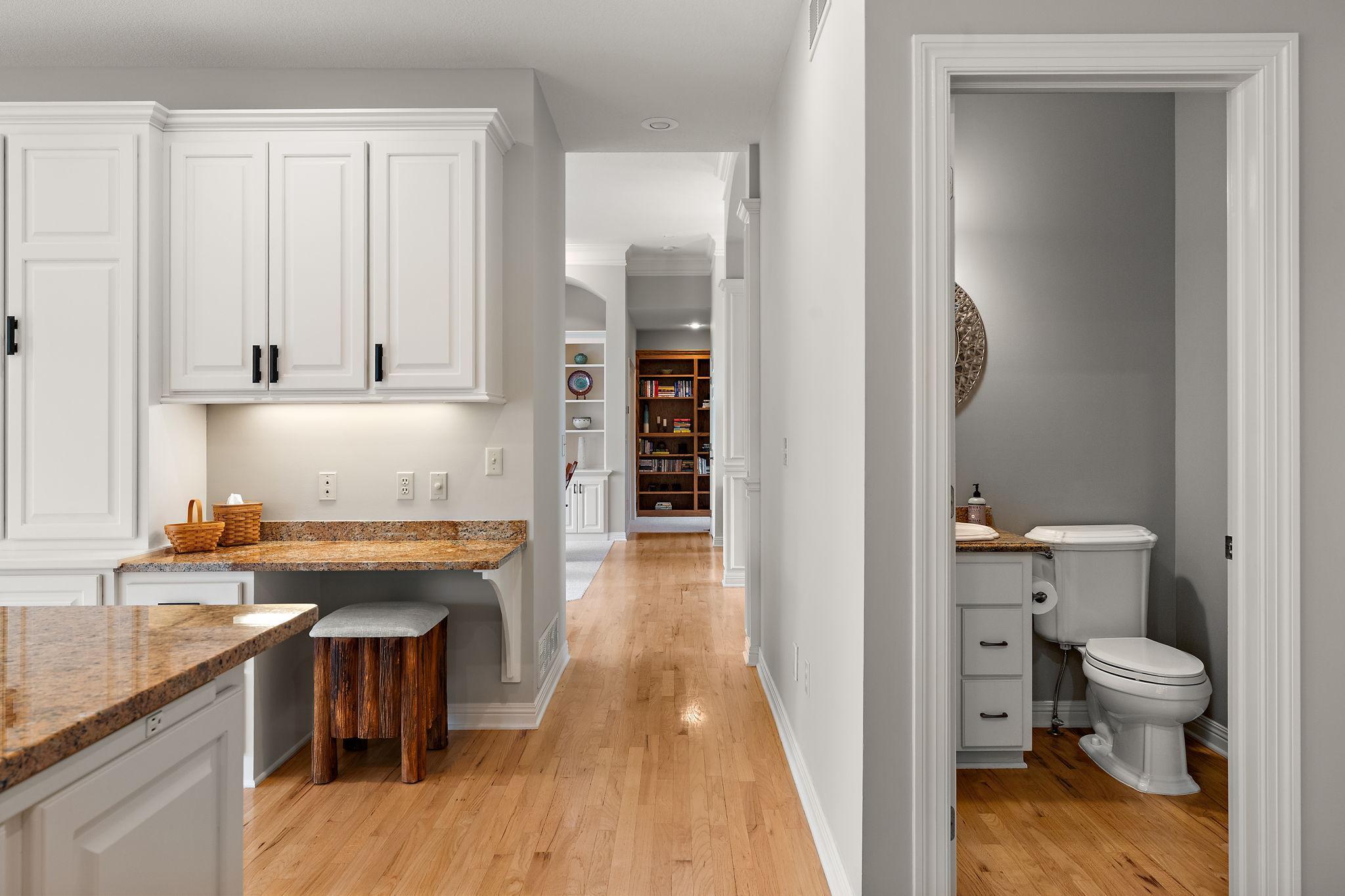 View of Residential at 8072 Enclave Circle, Woodbury MN 55125, Woodbury (31 of 62) - Mike Wilen | Minnesota Team Real Estate