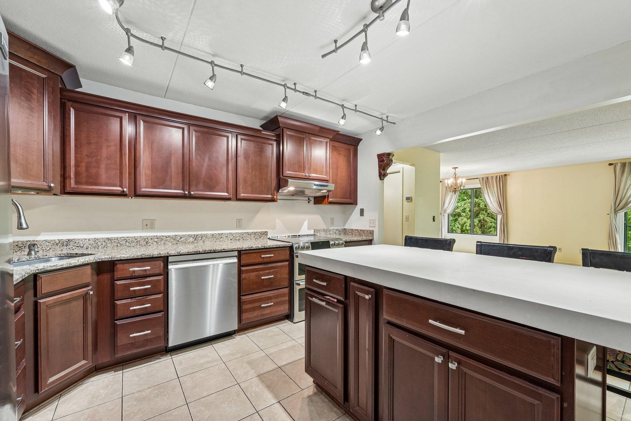 View of Residential at 2445 Londin Lane #202, Maplewood MN 55119, Maplewood (4 of 32) - Mike Wilen | Minnesota Team Real Estate