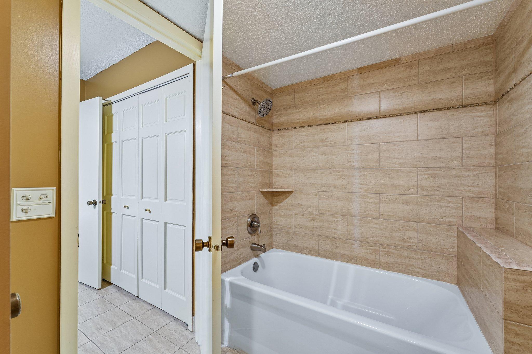 View of Residential at 2445 Londin Lane #202, Maplewood MN 55119, Maplewood (14 of 32) - Mike Wilen | Minnesota Team Real Estate