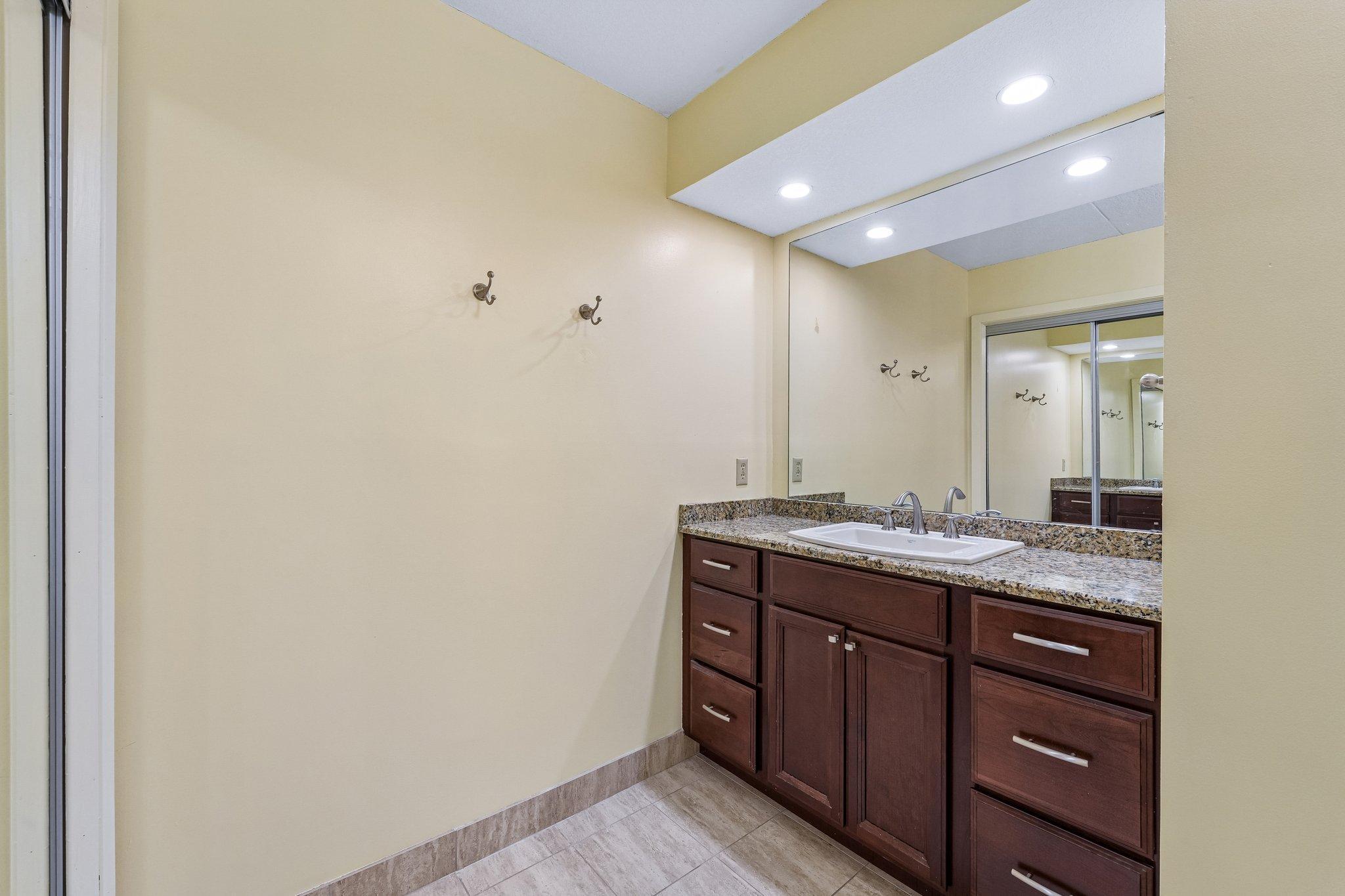 View of Residential at 2445 Londin Lane #202, Maplewood MN 55119, Maplewood (17 of 32) - Mike Wilen | Minnesota Team Real Estate