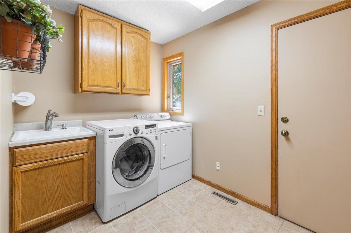 View of Residential at 11273 Eagle Lake Boulevard, Maple Grove MN 55369, Maple Grove (28 of 34) - Mike Wilen | Minnesota Team Real Estate