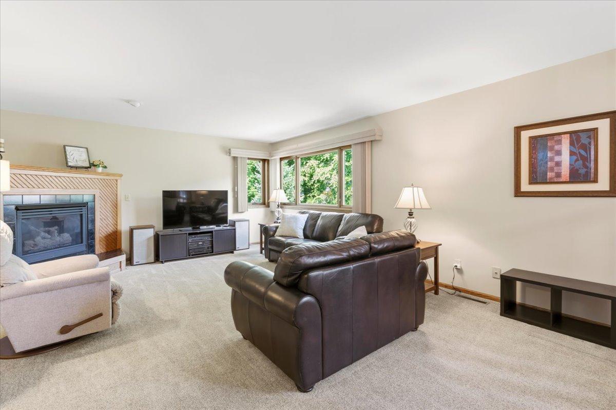 View of Residential at 11273 Eagle Lake Boulevard, Maple Grove MN 55369, Maple Grove (10 of 34) - Mike Wilen | Minnesota Team Real Estate
