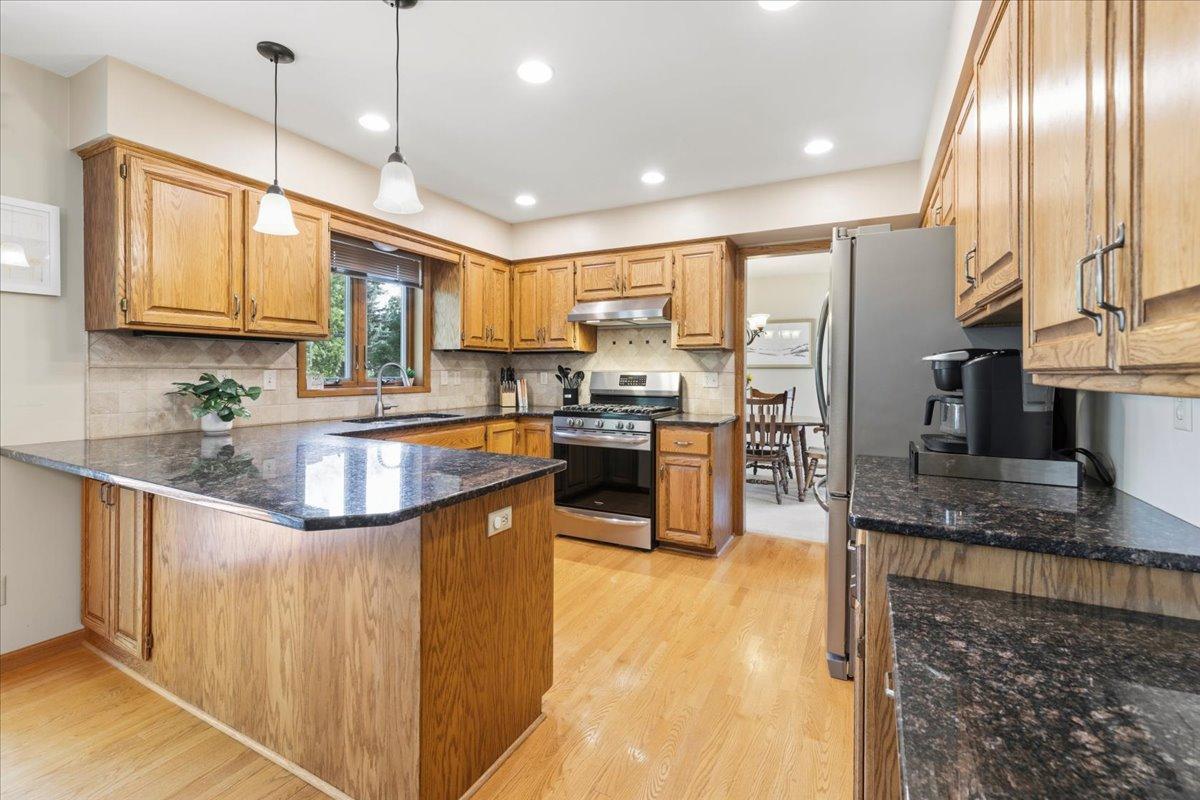 View of Residential at 11273 Eagle Lake Boulevard, Maple Grove MN 55369, Maple Grove (6 of 34) - Mike Wilen | Minnesota Team Real Estate