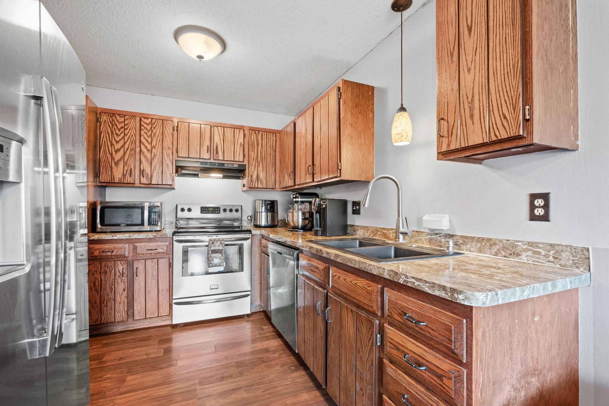 View of Residential at 3716 Brookdale Circle, Brooklyn Park MN 55443, Brooklyn Park (12 of 36) - Mike Wilen | Minnesota Team Real Estate