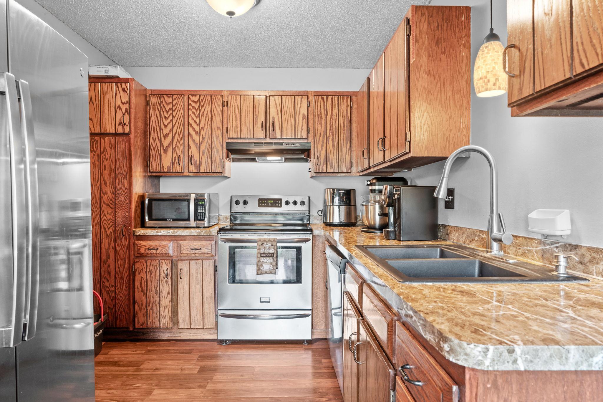 View of Residential at 3716 Brookdale Circle, Brooklyn Park MN 55443, Brooklyn Park (13 of 36) - Mike Wilen | Minnesota Team Real Estate