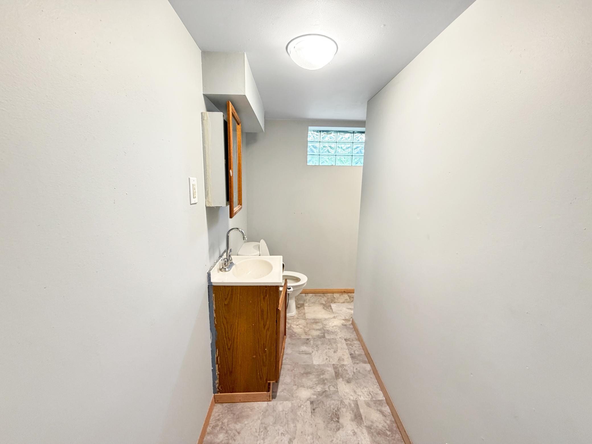View of Residential at 1644 Woodbridge Street, Saint Paul MN 55117, Saint Paul (31 of 58) - Mike Wilen | Minnesota Team Real Estate