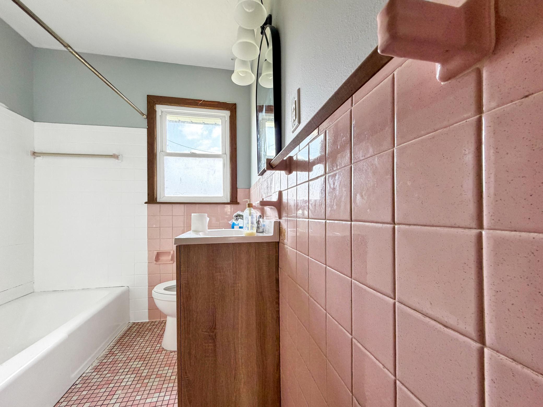 View of Residential at 1644 Woodbridge Street, Saint Paul MN 55117, Saint Paul (11 of 58) - Mike Wilen | Minnesota Team Real Estate
