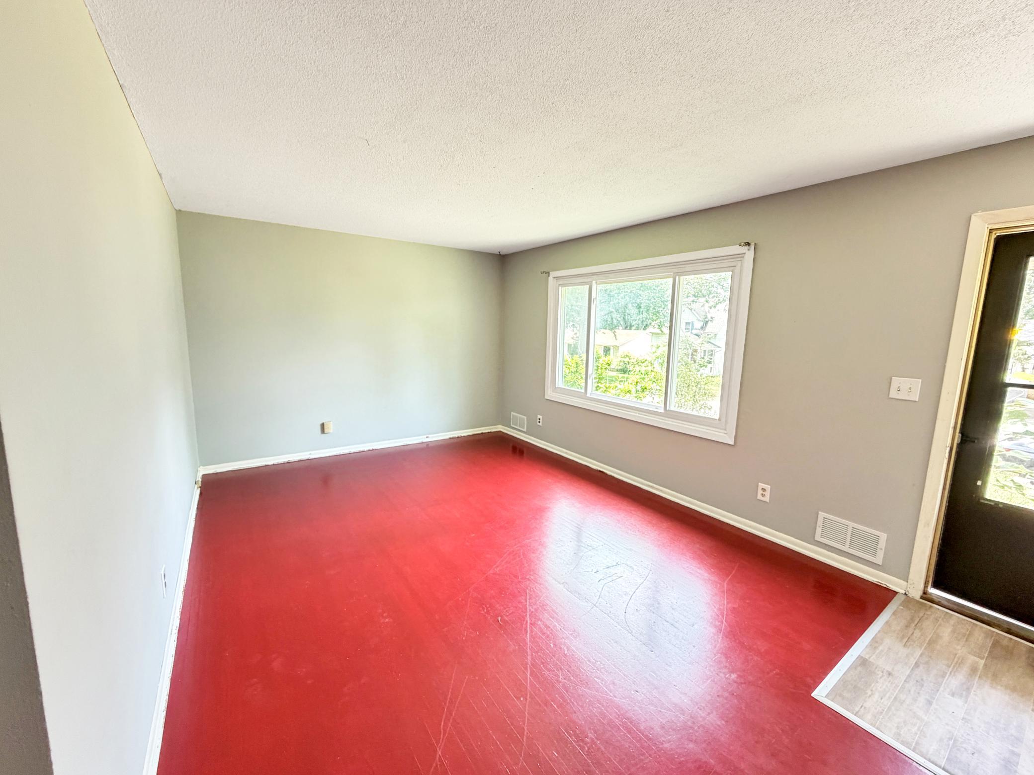 View of Residential at 1644 Woodbridge Street, Saint Paul MN 55117, Saint Paul (8 of 58) - Mike Wilen | Minnesota Team Real Estate
