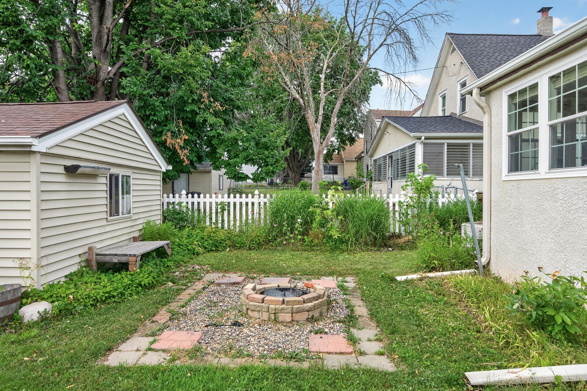 View of Residential at 760 Nebraska Avenue, Saint Paul MN 55106, Saint Paul (42 of 45) - Mike Wilen | Minnesota Team Real Estate