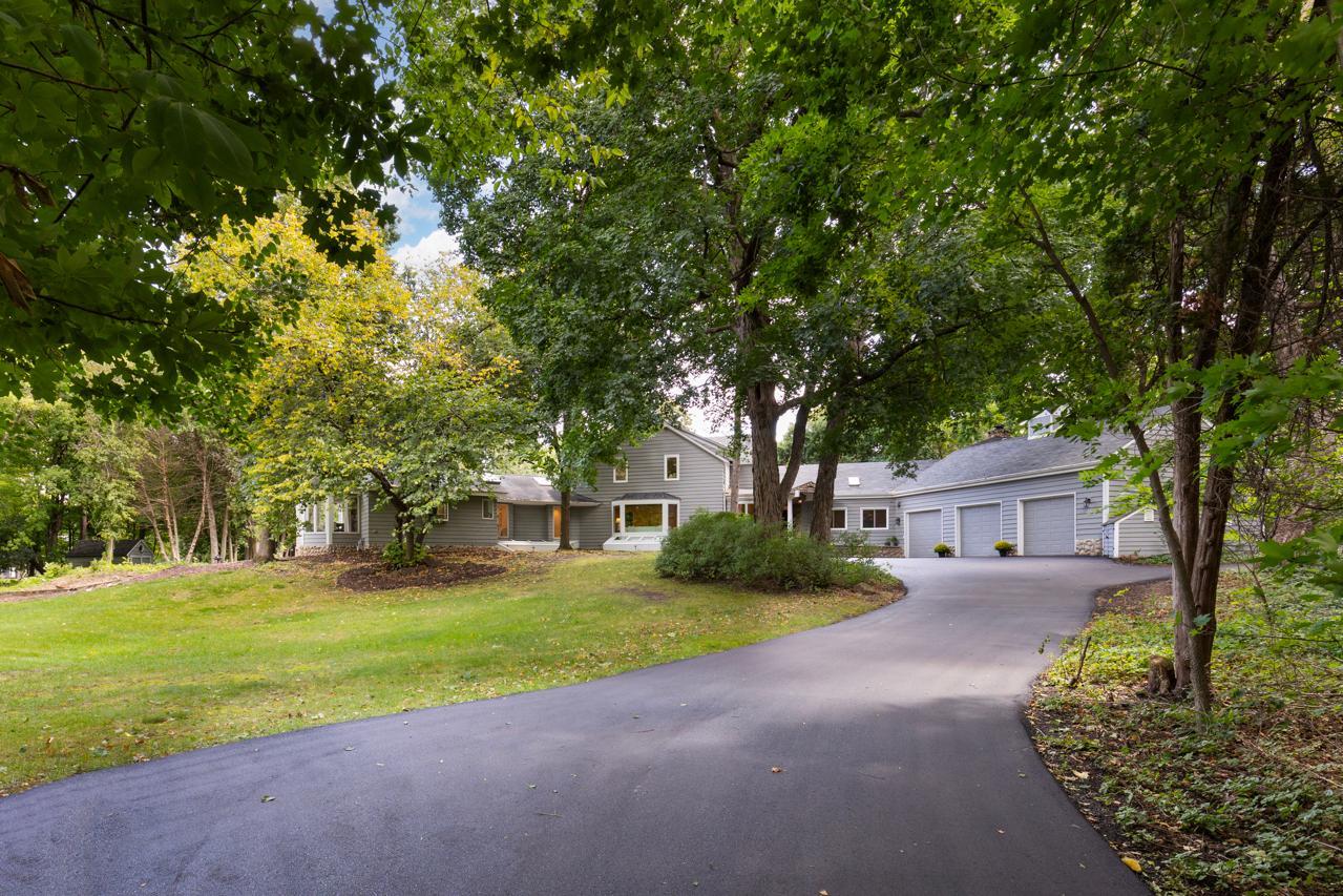 View of Residential at 3865 Hillcrest Road, Deephaven MN 55391, Deephaven (37 of 40) - Mike Wilen | Minnesota Team Real Estate
