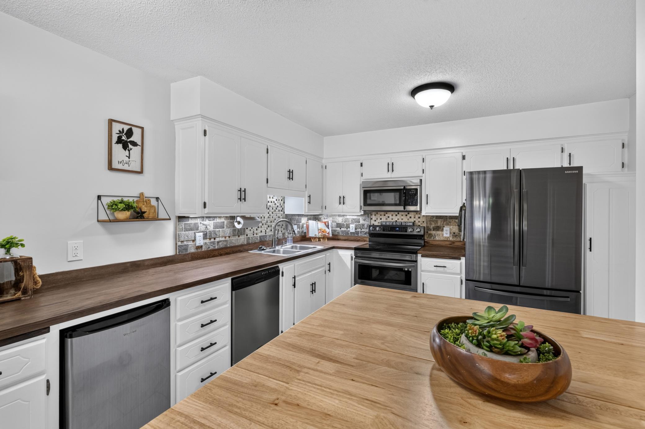 View of Residential at 13315 Morgan Avenue, Burnsville MN 55337, Burnsville (6 of 28) - Mike Wilen | Minnesota Team Real Estate