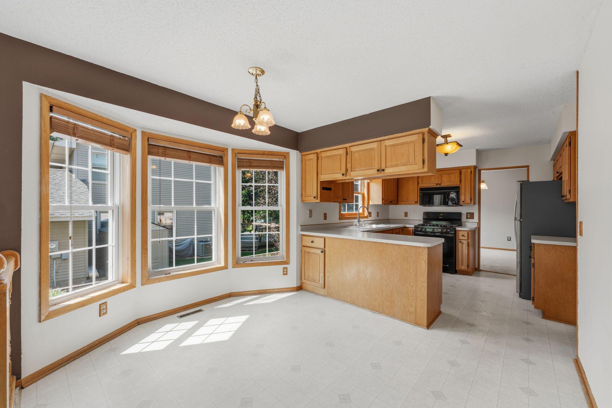 View of Residential at 8020 Hidden Court, Chanhassen MN 55317, Chanhassen (11 of 35) - Mike Wilen | Minnesota Team Real Estate