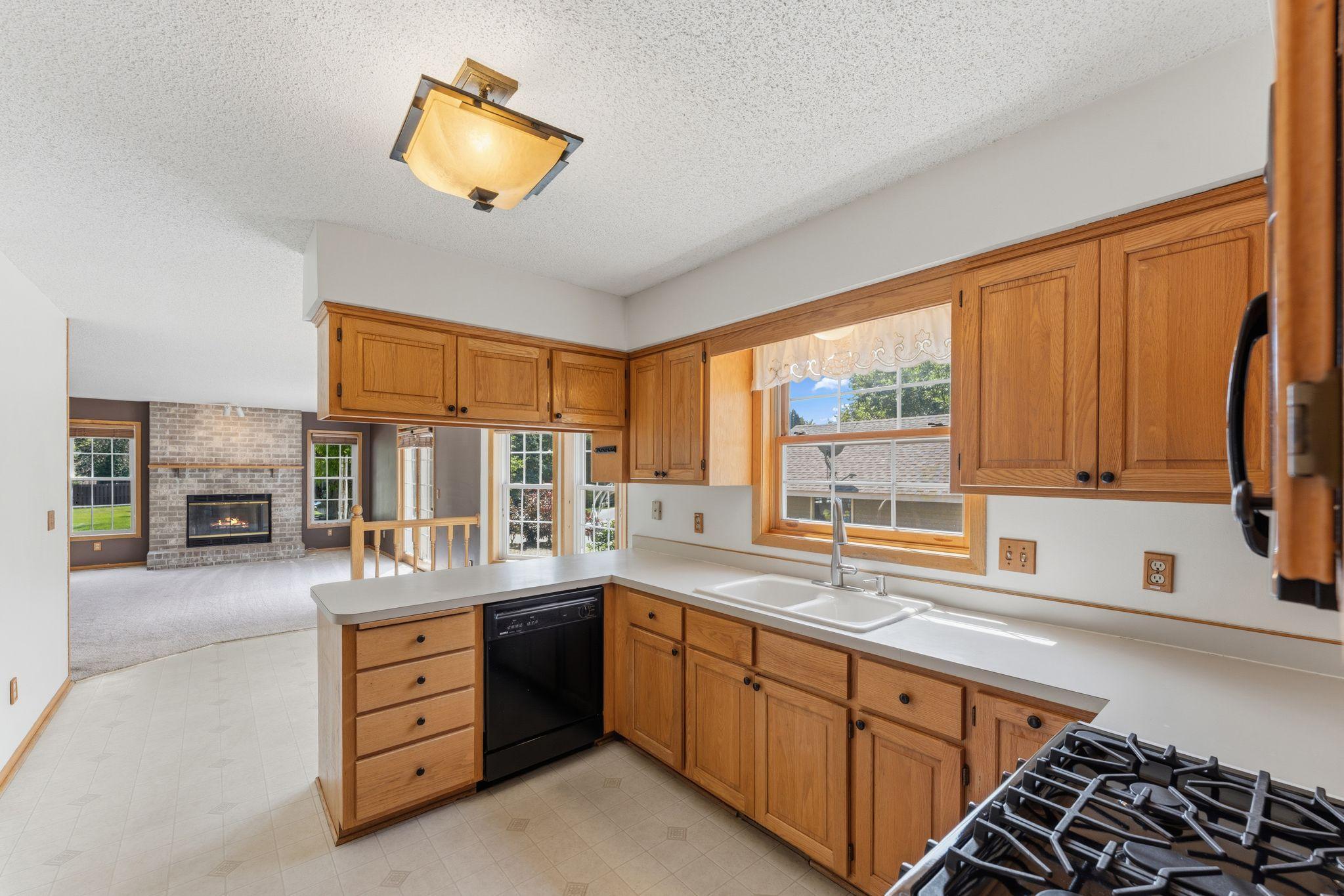 View of Residential at 8020 Hidden Court, Chanhassen MN 55317, Chanhassen (8 of 35) - Mike Wilen | Minnesota Team Real Estate