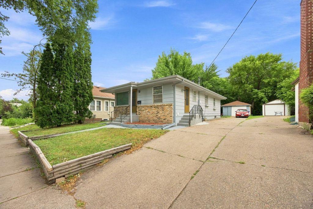 View of Residential at 2223 Cole Avenue, Minneapolis MN 55414, Minneapolis (8 of 29) - Mike Wilen | Minnesota Team Real Estate