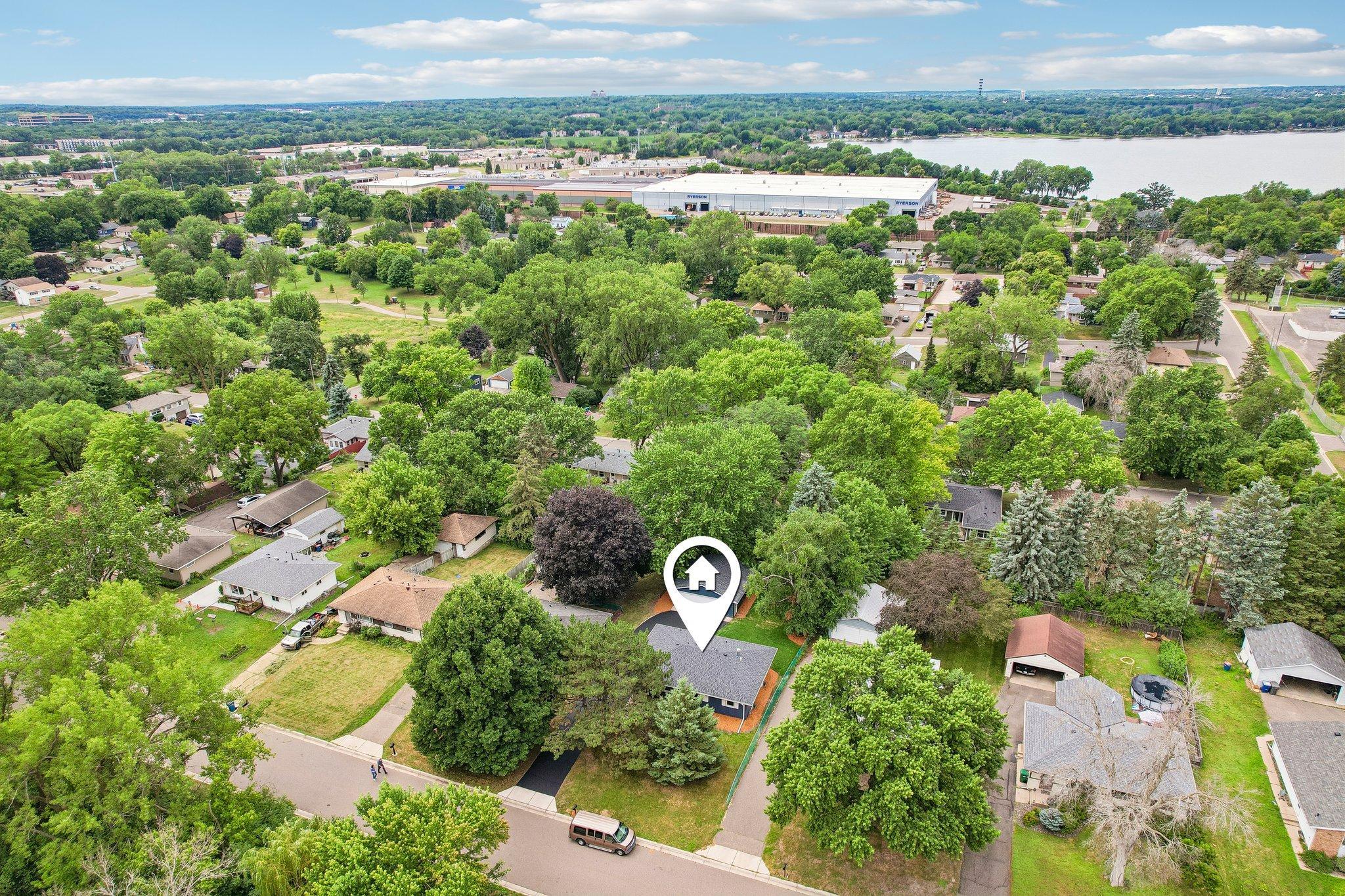 View of Residential at 1625 Flag Avenue, Golden Valley MN 55427, Golden Valley (31 of 33) - Mike Wilen | Minnesota Team Real Estate