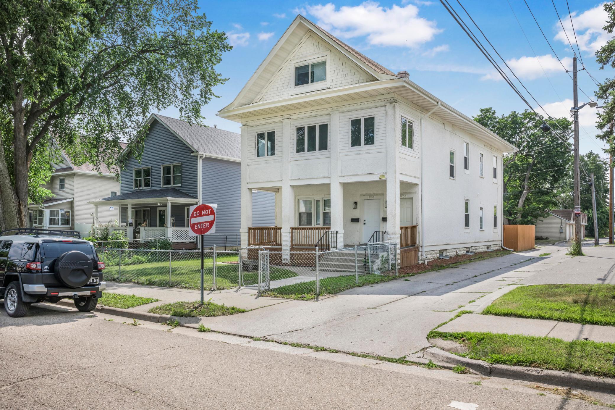 View of Duplex Up and Down at 1237 Knox Avenue, Minneapolis - Mike Wilen | Minnesota Team Real Estate