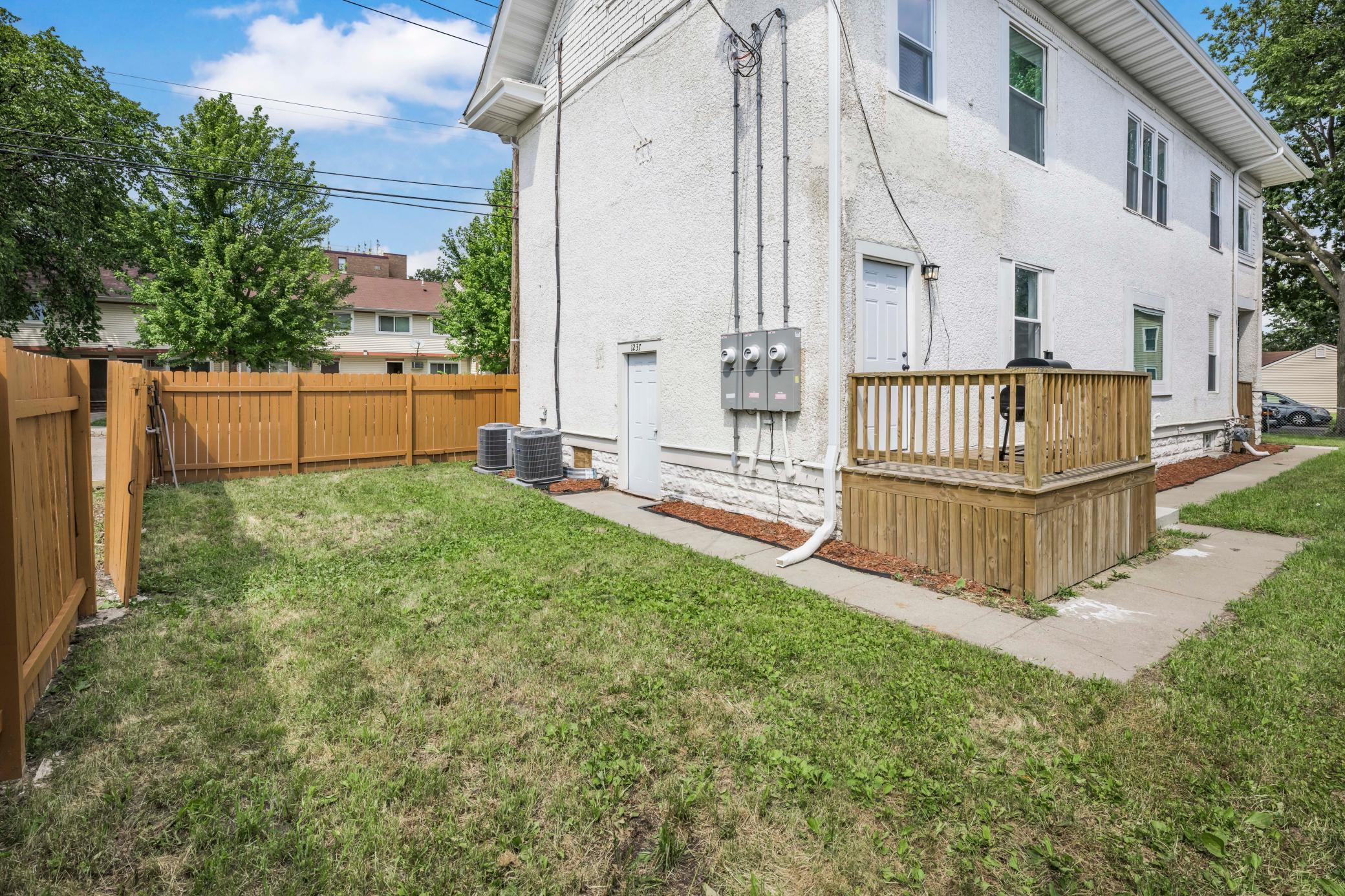 View of Residential Income at 1237 Knox Avenue, Minneapolis MN 55411, Minneapolis (23 of 26) - Mike Wilen | Minnesota Team Real Estate