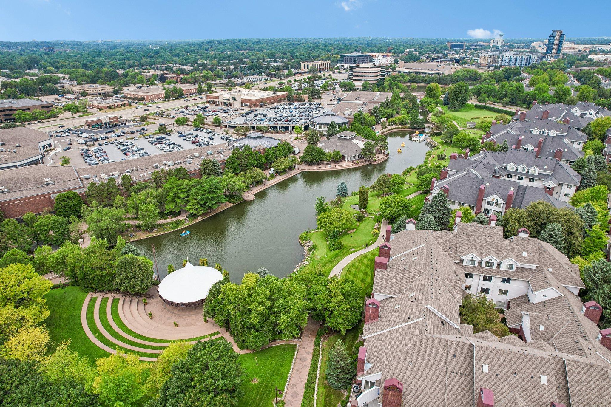 View of Residential at 7520 Edinborough Way #2304, Edina MN 55435, Edina (30 of 31) - Mike Wilen | Minnesota Team Real Estate