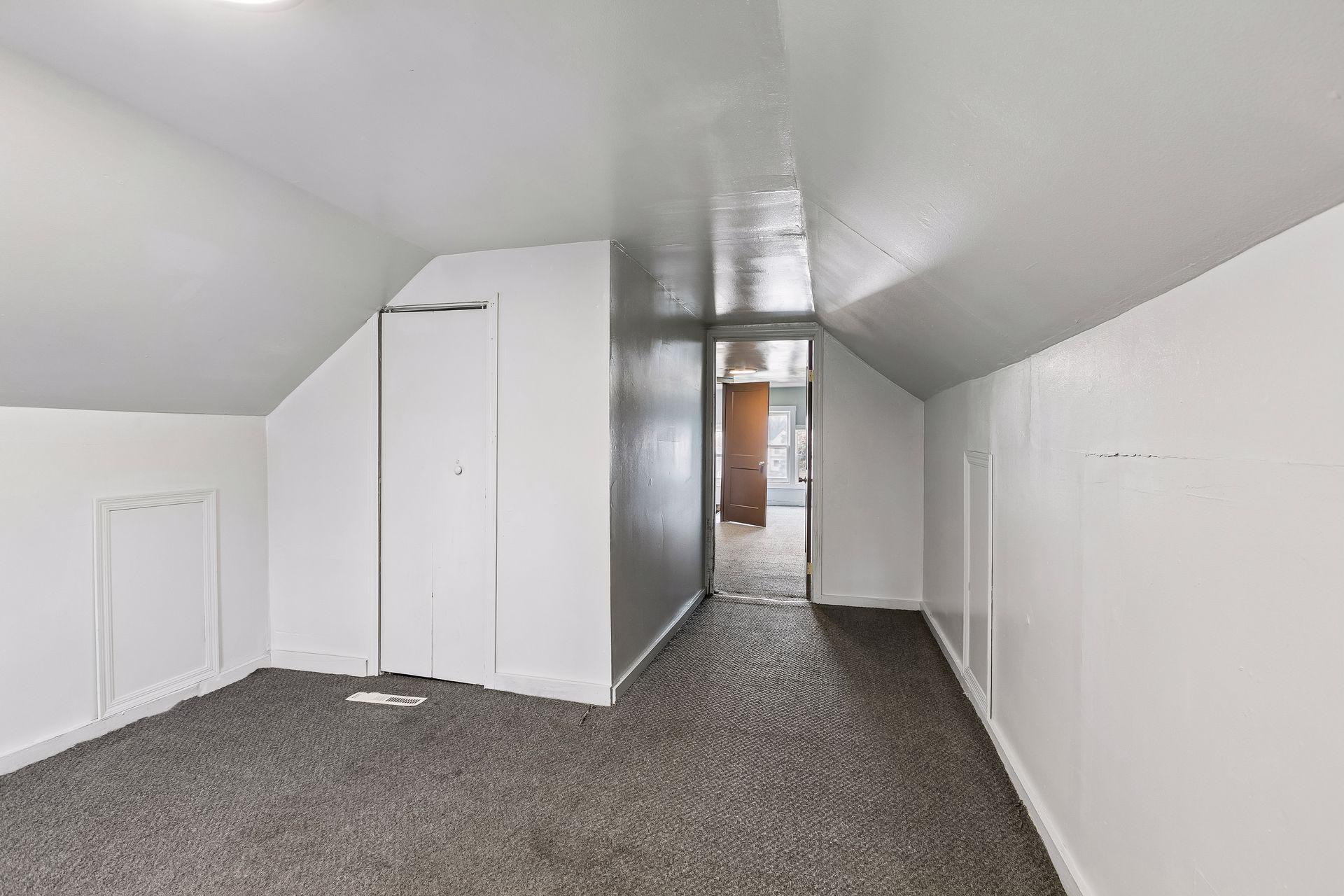 View of Residential Income at 2326 Bryant Avenue, Minneapolis MN 55411, Minneapolis (24 of 46) - Mike Wilen | Minnesota Team Real Estate