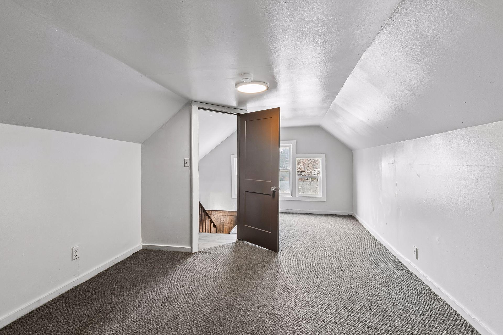 View of Residential Income at 2326 Bryant Avenue, Minneapolis MN 55411, Minneapolis (25 of 46) - Mike Wilen | Minnesota Team Real Estate