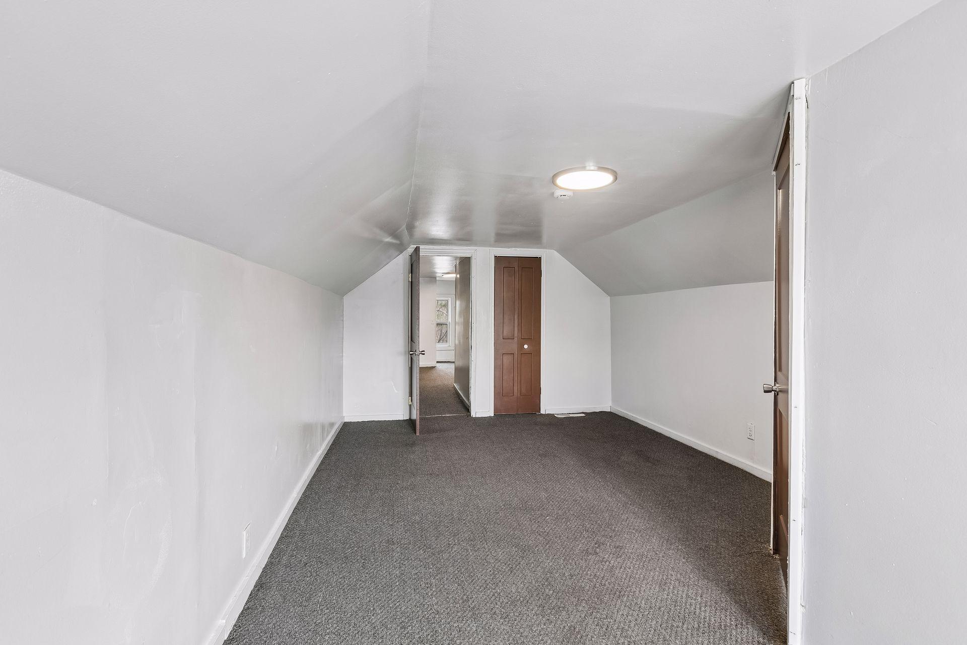 View of Residential Income at 2326 Bryant Avenue, Minneapolis MN 55411, Minneapolis (26 of 46) - Mike Wilen | Minnesota Team Real Estate
