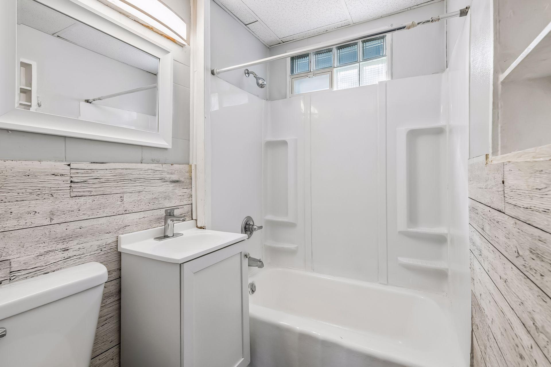 View of Residential Income at 2326 Bryant Avenue, Minneapolis MN 55411, Minneapolis (41 of 46) - Mike Wilen | Minnesota Team Real Estate