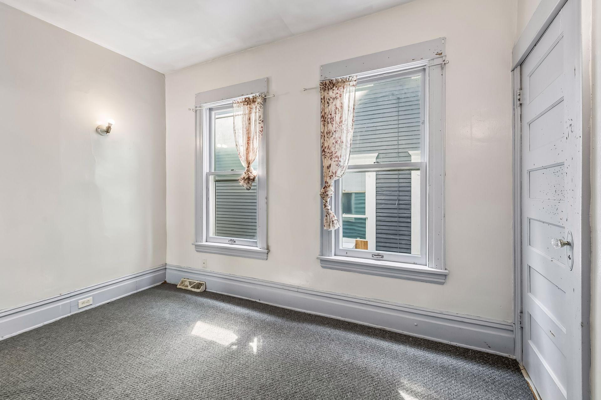 View of Residential Income at 2326 Bryant Avenue, Minneapolis MN 55411, Minneapolis (40 of 46) - Mike Wilen | Minnesota Team Real Estate