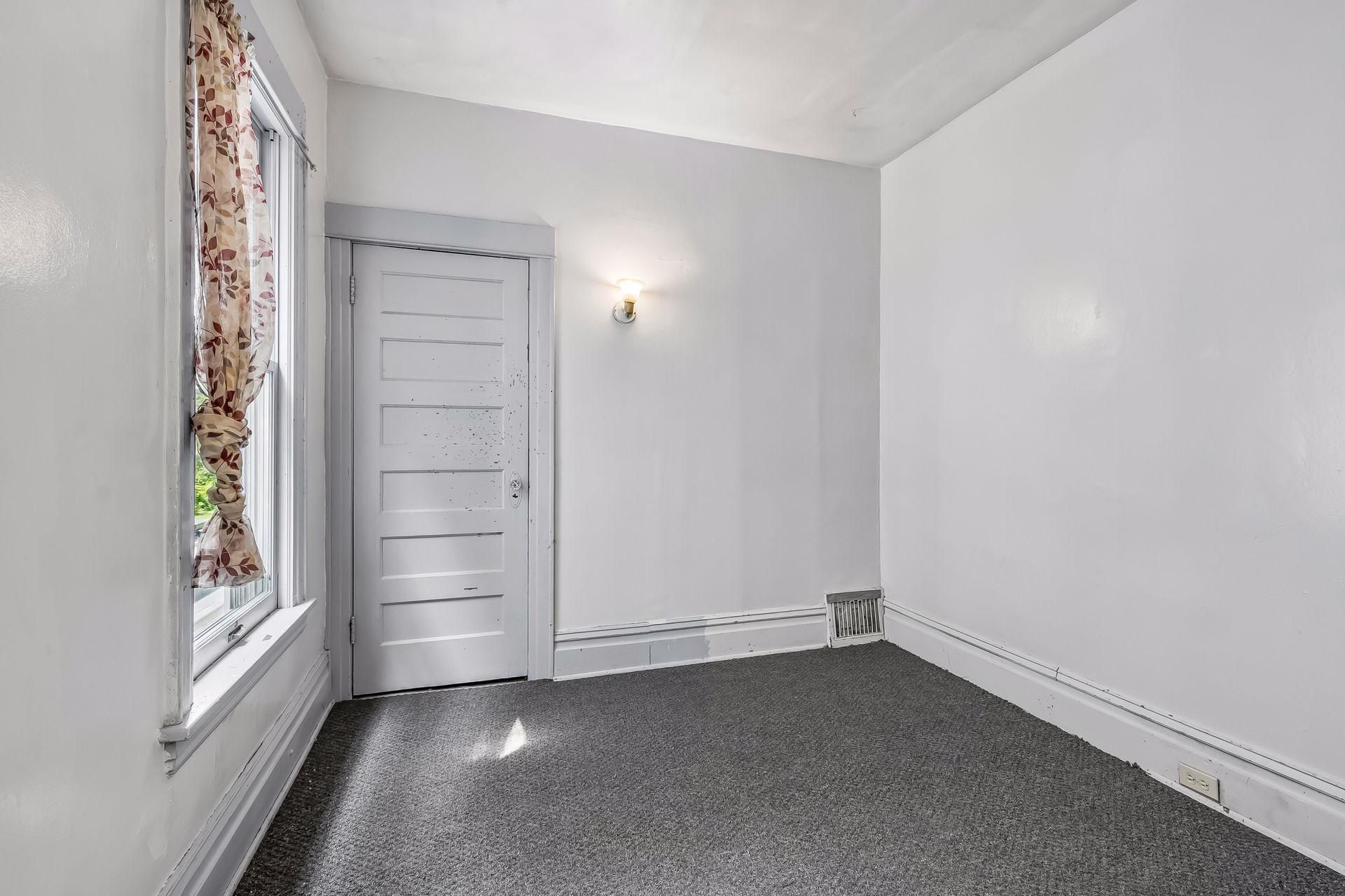 View of Residential Income at 2326 Bryant Avenue, Minneapolis MN 55411, Minneapolis (39 of 46) - Mike Wilen | Minnesota Team Real Estate
