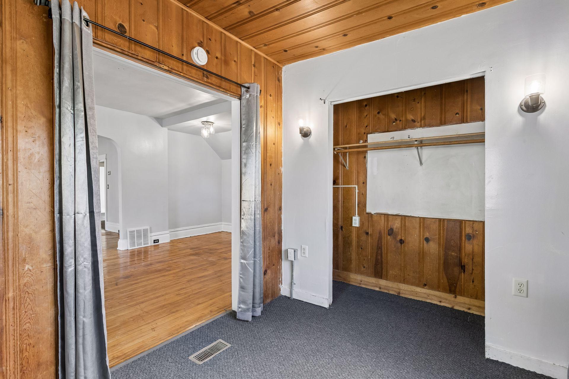 View of Residential Income at 2326 Bryant Avenue, Minneapolis MN 55411, Minneapolis (48 of 96) - Mike Wilen | Minnesota Team Real Estate