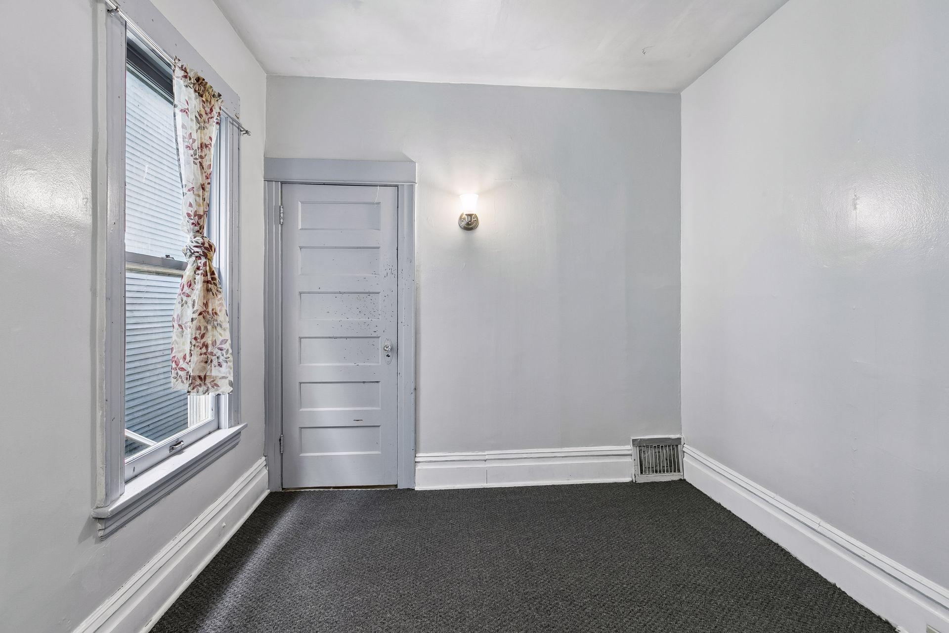 View of Residential Income at 2326 Bryant Avenue, Minneapolis MN 55411, Minneapolis (40 of 96) - Mike Wilen | Minnesota Team Real Estate