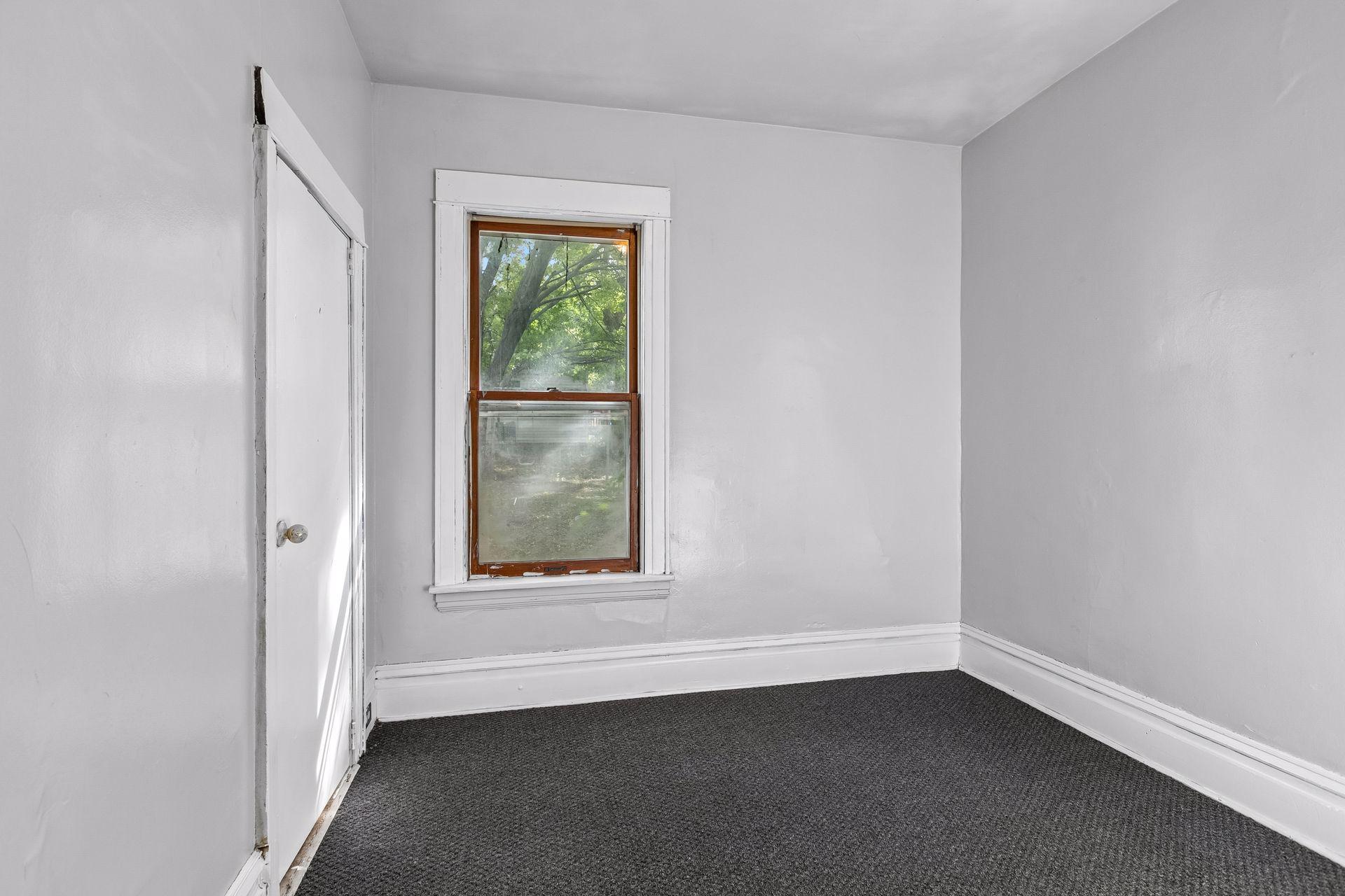 View of Residential Income at 2326 Bryant Avenue, Minneapolis MN 55411, Minneapolis (34 of 96) - Mike Wilen | Minnesota Team Real Estate