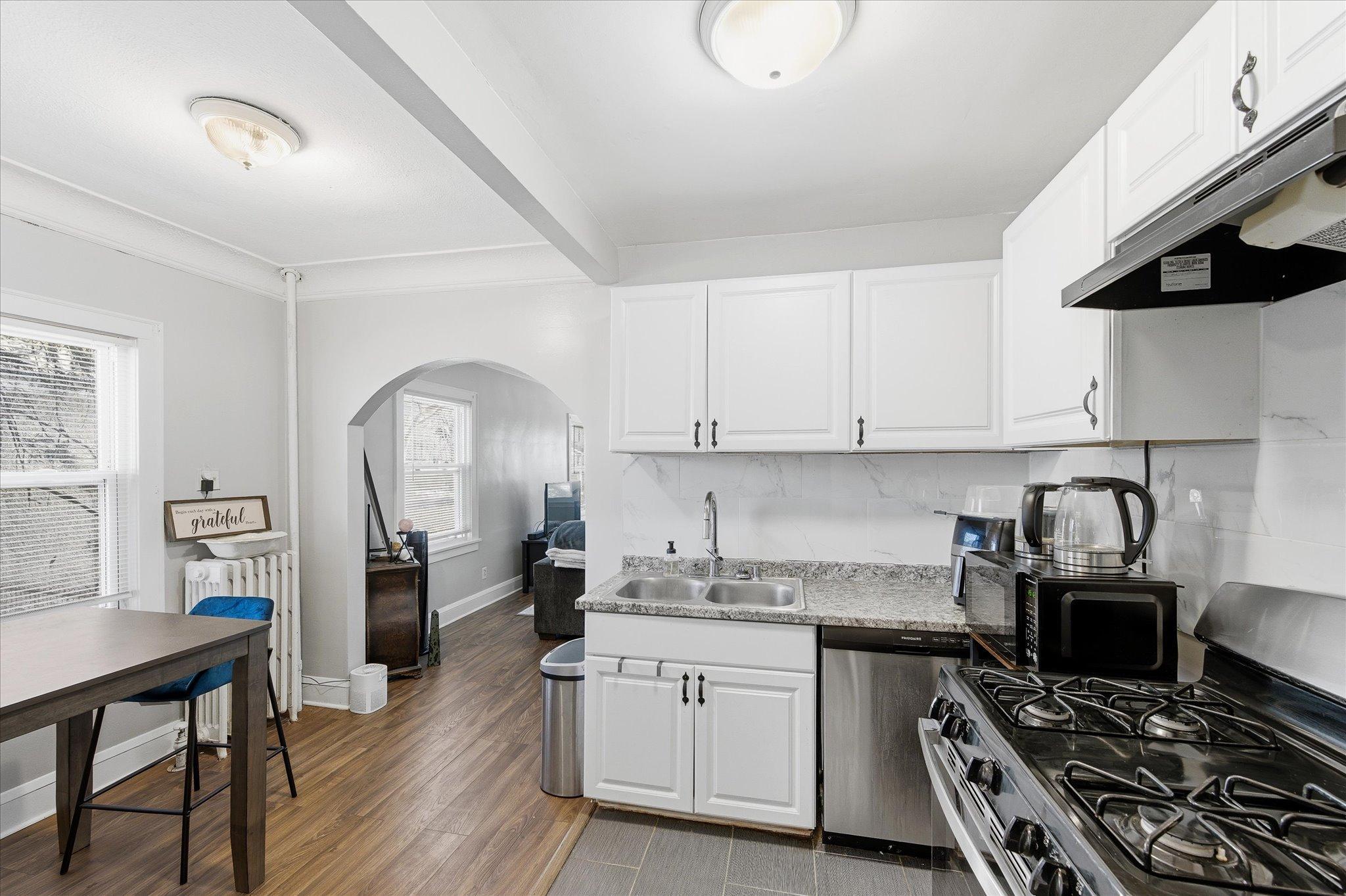 View of Residential Income at 4333 Fremont Avenue, Minneapolis MN 55412, Minneapolis (8 of 40) - Mike Wilen | Minnesota Team Real Estate