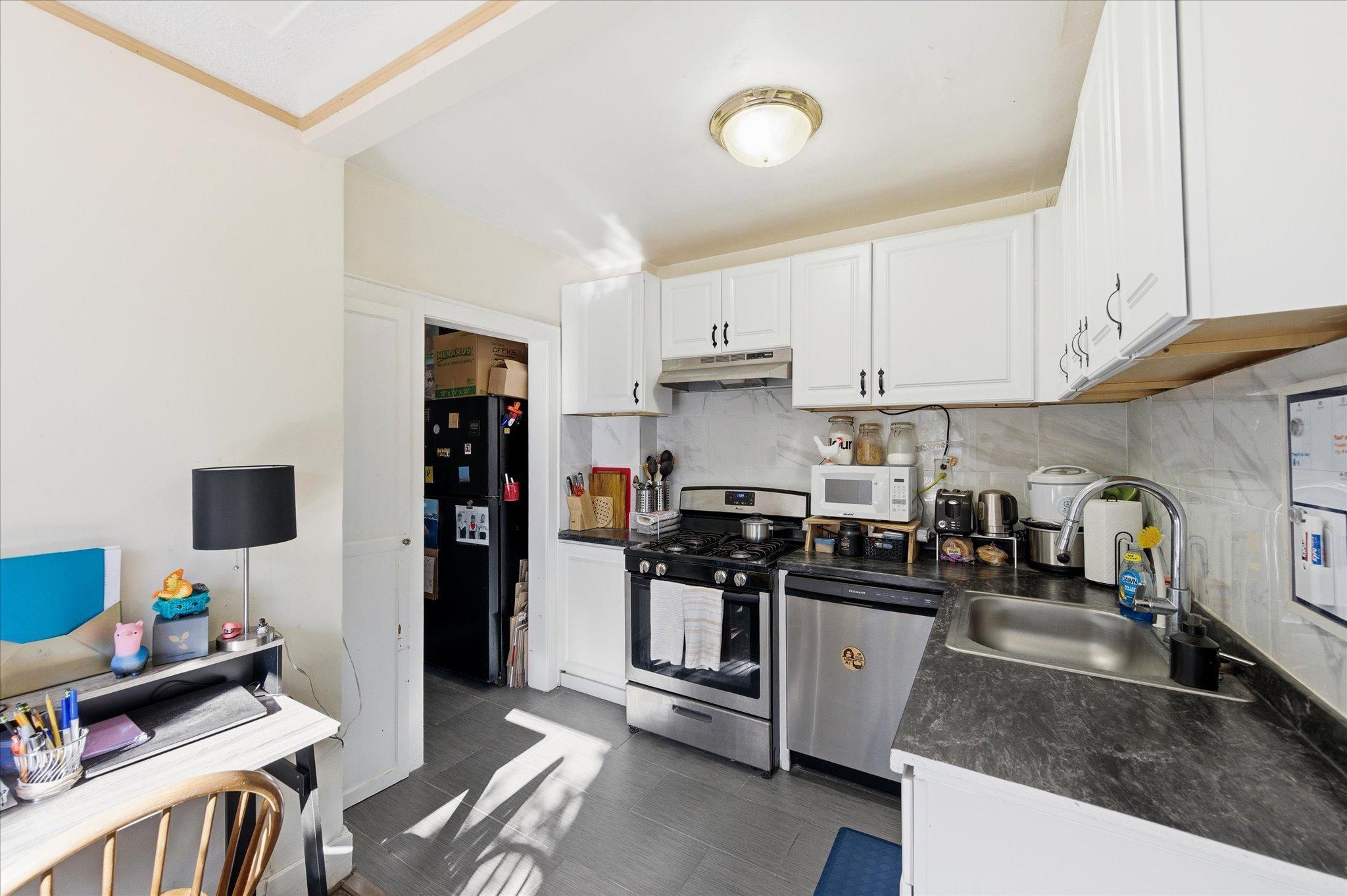 View of Residential Income at 4333 Fremont Avenue, Minneapolis MN 55412, Minneapolis (18 of 40) - Mike Wilen | Minnesota Team Real Estate
